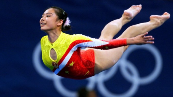 劉璇：21歲摘得奧運金牌，36歲下嫁富二代，41歲有兒有女身家過億