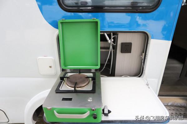 柴油三寶+前置升降吊床,小飛象房車精緻內飾,吃住娛樂一車多用 柴油三寶+前置升降吊床,小飛象房車精緻內飾,吃住娛樂一車多用