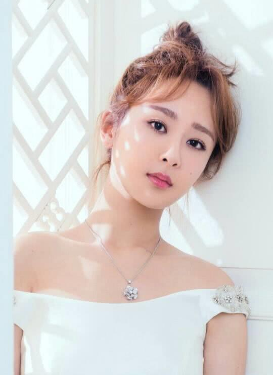 建議女生,睡前堅持四個好習慣,面板會越來越好,看上去更年輕 建議女生,睡前堅持四個好習慣,面板會越來越好,看上去更年輕