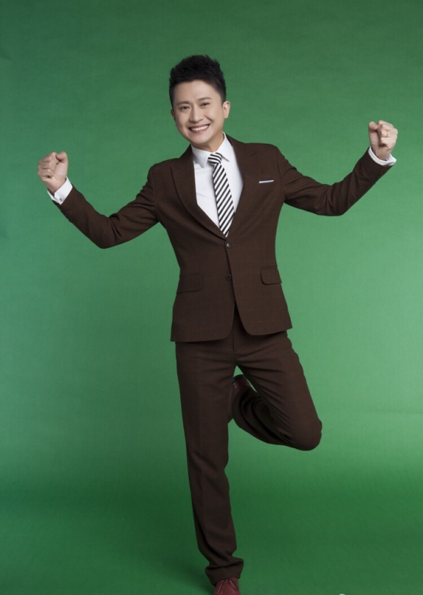 楊帆：暗戀張蕾多年無果？與妻子從校服到婚紗生一女，幸福美滿