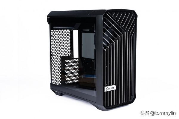 風冷執行者 - Fractal Design Torrent Compact 裝機展示