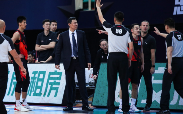 末節翻盤！李楠苦吞17分大逆轉，吳冠希空砍24+11，1勝6負淪為倒3