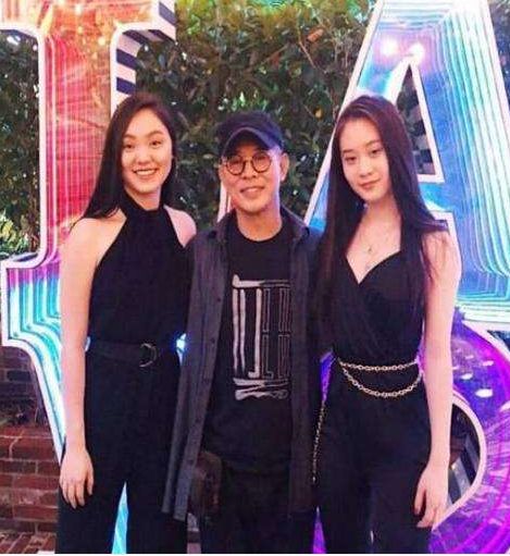 同為李連杰的女兒，利智的女兒與黃秋燕的女兒，區別不是一般的大