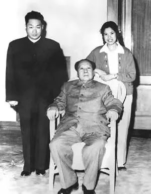 毛岸青逝世後,安葬於楊開慧身邊,邵華回憶:岸青晚年很想念媽媽 毛岸青逝世後,安葬於楊開慧身邊,邵華回憶:岸青晚年很想念媽媽