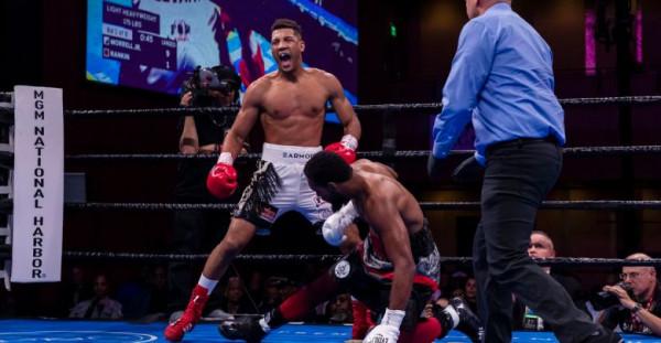 戴維·莫雷爾第四回合擊倒對手阿蘭·福克斯,贏得職業生涯六連勝 戴維·莫雷爾第四回合擊倒對手阿蘭·福克斯,贏得職業生涯六連勝