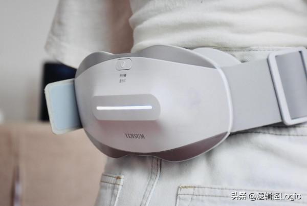 這款按摩器提供6大模式,9種按摩力度,還有3檔溫度調節 這款按摩器提供6大模式,9種按摩力度,還有3檔溫度調節