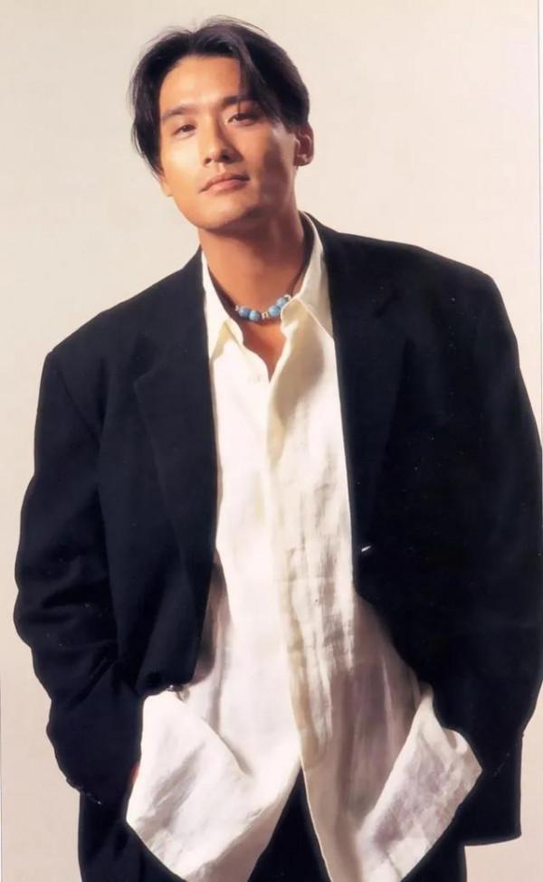 七個明星的知名文案，明知添油加醋厲害，還是忍不住駐足點贊