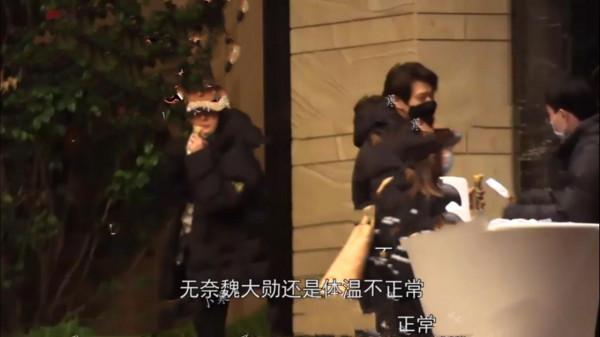 劉愷威魏大勳機場偶遇,魏大勳慌忙躲避,劉愷威面露尷尬全程黑臉 劉愷威魏大勳機場偶遇,魏大勳慌忙躲避,劉愷威面露尷尬全程黑臉