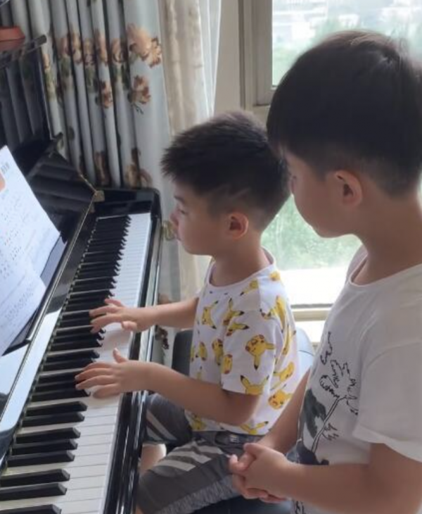 《爸爸去哪兒》17位萌娃才藝驚豔：父母基因強大，贏在起跑線上