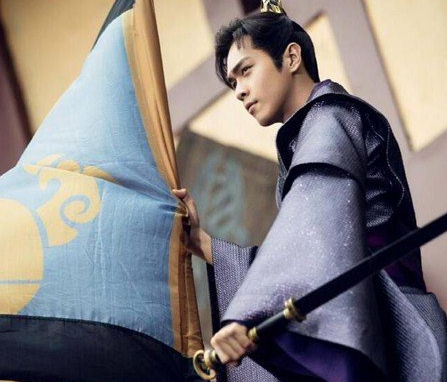 紫衣別瞎穿,這6位的紫衣高貴典雅,冷酷有氣度,個個翩翩佳公子 紫衣別瞎穿,這6位的紫衣高貴典雅,冷酷有氣度,個個翩翩佳公子