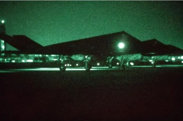 央視曝光龐大的殲-20飛行員隊伍，中國需要多少殲-20？