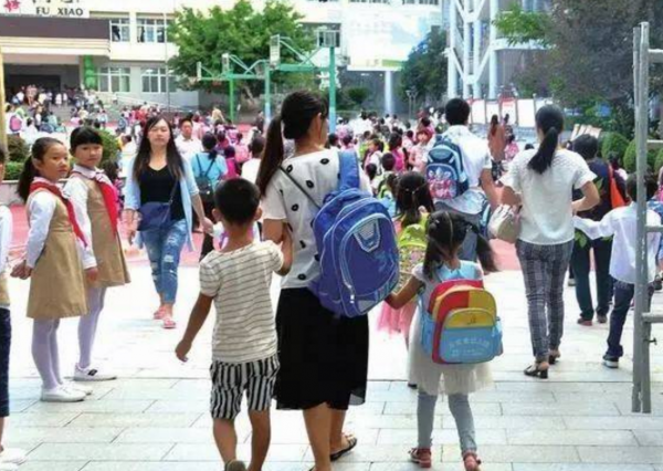 農村小學“成績單”引熱議，數學成績50％以上不及格，最低10分