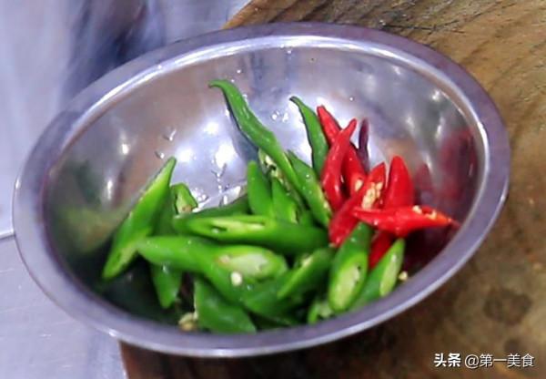 百吃不厭的“鴨肉”做法,香辣入味,鮮嫩不柴,全家人都愛吃 百吃不厭的“鴨肉”做法,香辣入味,鮮嫩不柴,全家人都愛吃