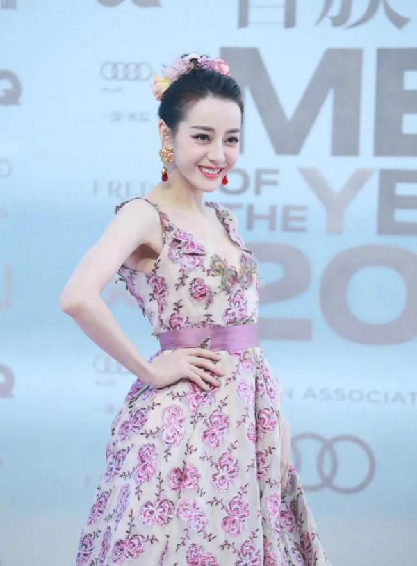 迪麗熱巴最新高畫質圖,又被驚豔到了 迪麗熱巴最新高畫質圖,又被驚豔到了