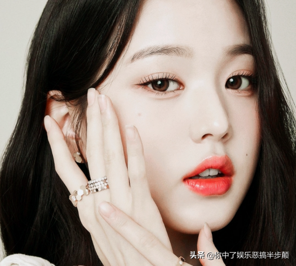 張員瑛SBS《歌謠大戰》打歌服引爭議，KBS演藝大賞獲獎