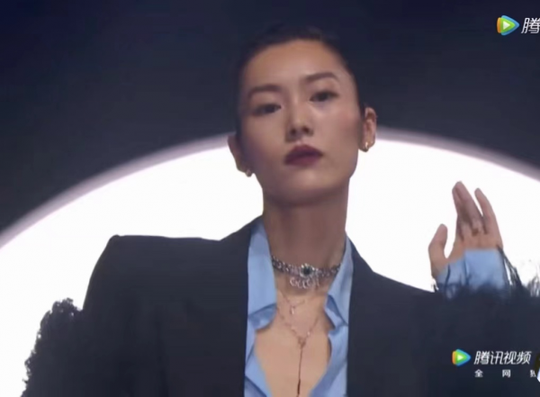 這屆紅毯熱鬧了!新仇舊愛齊聚,何穗槓上baby,鄧倫難忘金晨? 這屆紅毯熱鬧了!新仇舊愛齊聚,何穗槓上baby,鄧倫難忘金晨?