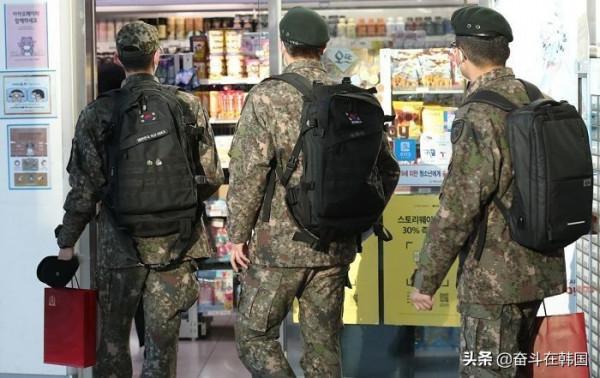 韓國某女子高中強迫未成年女學生給軍隊寫慰問信