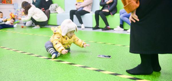 禾芸嘉萌寶爬爬賽結束啦,進來見識一下人類幼崽的戰鬥力吧 禾芸嘉萌寶爬爬賽結束啦,進來見識一下人類幼崽的戰鬥力吧