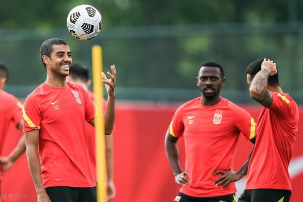 艾克森洛國富後，阿蘭費南多也與廣州隊解約！無血緣歸化全軍覆沒