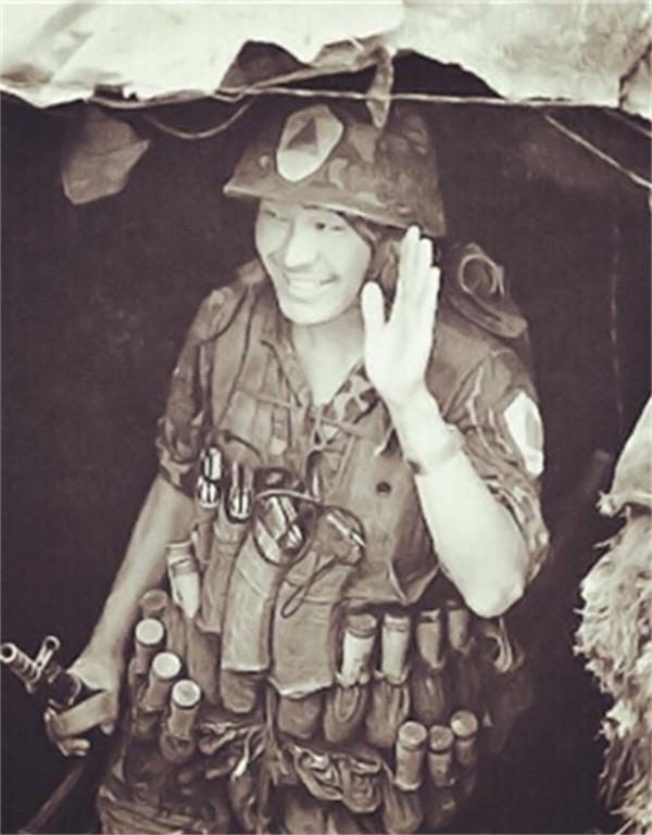 藍劍B行動，中國首次直播對越作戰，烈士犧牲前大吼：先救隊長