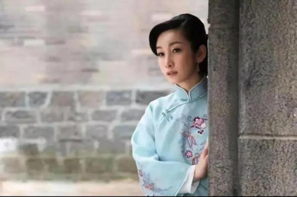 《紅高粱》大少奶奶見到了&quot;小白臉&quot;錢玉郎，最終沒能守住貞潔牌坊