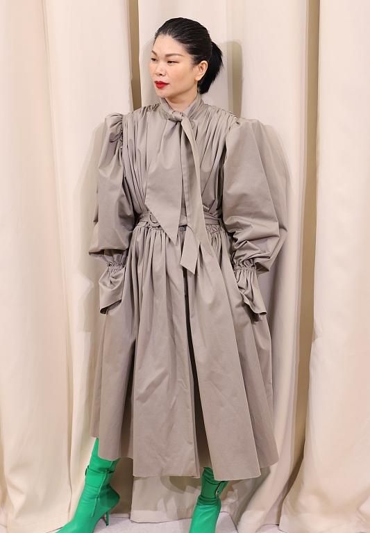 生圖曝光張柏芝的臉徹底崩盤！戚薇老公穿女人打底褲，劉雯換髮型