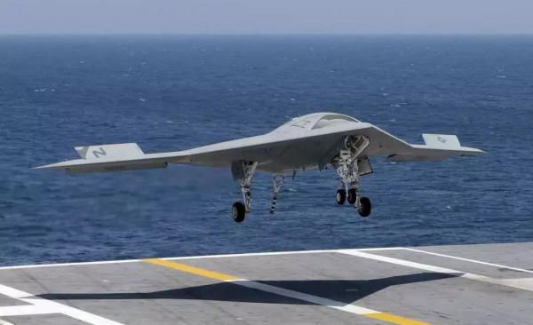 美報告076兩棲登陸艦為無人機航母，噸位堪比遼寧艦，可彈射FC31