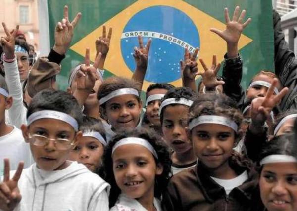 同為南美國家，為什麼巴西黑人多而阿根廷白人多？