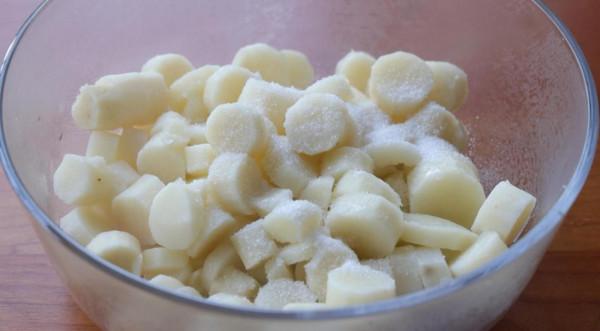 秋冬季節多吃山藥,學會這個吃法,比煲湯更美味,軟糯拉絲超好吃 秋冬季節多吃山藥,學會這個吃法,比煲湯更美味,軟糯拉絲超好吃