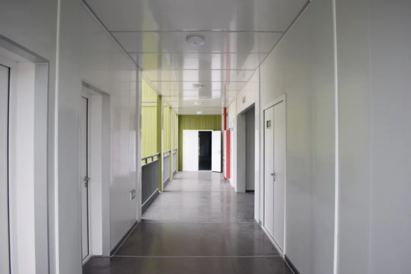 年前搬新家！拆裝式營房，來了