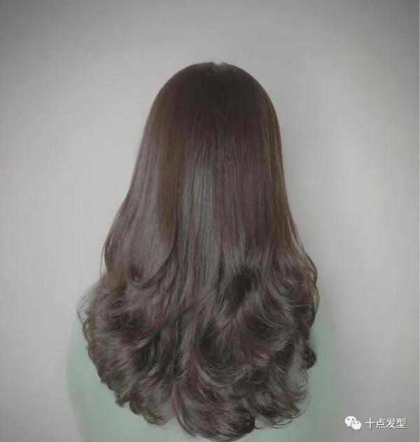 2021仍然是主流“半頭燙”,簡單好打理 2021仍然是主流“半頭燙”,簡單好打理