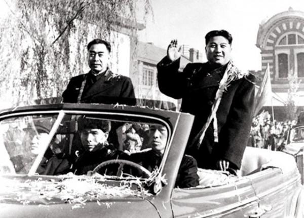 周總理訪朝時送給他們一斤大蘿蔔，周總理逝世後，金日成哭紅了眼