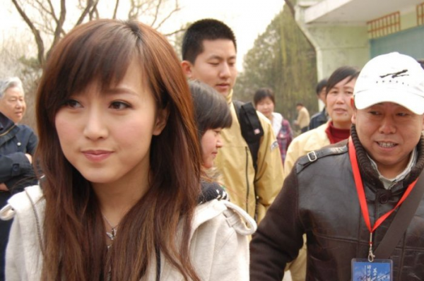 潘長江事件再次升溫，連他的女兒潘陽也受到牽連，究竟咋回事？