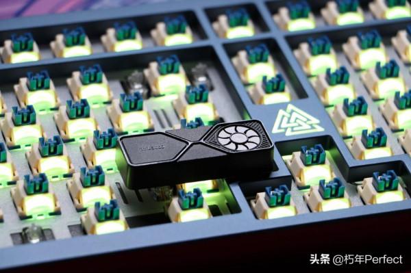 KBDfans Odin98 金屬鍵盤套件組裝分享