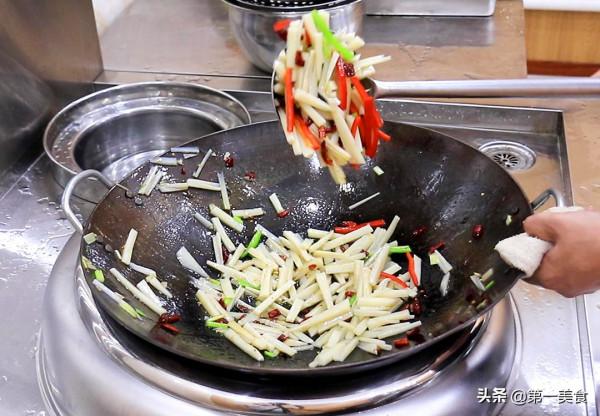 蓮藕怎麼炒清脆不發黑,廚師長告訴你技巧,脆嫩可口,酸辣入味 蓮藕怎麼炒清脆不發黑,廚師長告訴你技巧,脆嫩可口,酸辣入味