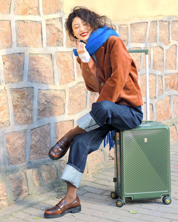 大衣+衛衣,毛衣+半身裙…冬天最in穿搭 大衣+衛衣,毛衣+半身裙…冬天最in穿搭