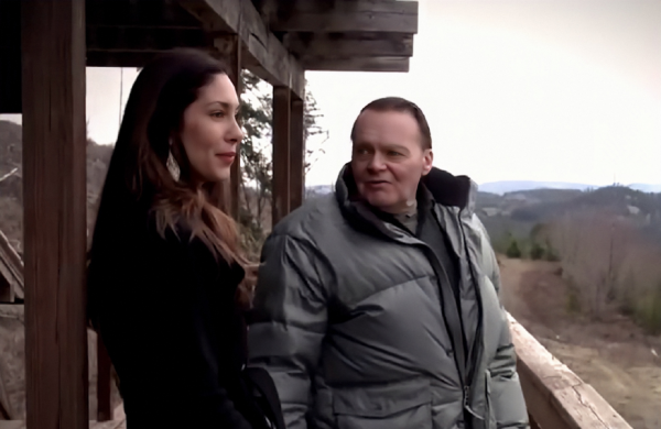 悲催的美國老富豪：老婆兒子朋友都是假的，10年間被騙走千萬美金