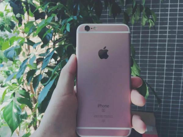 超級釘子戶手機，一機傳三代