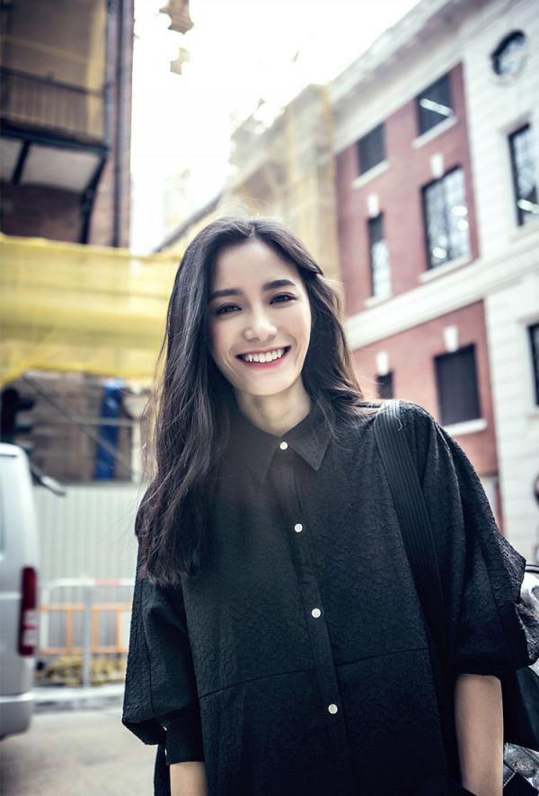 秋天你怎麼能沒有一款襯衣裙，“BF風Oversize”的長款襯衫裙