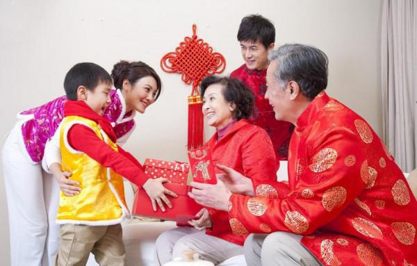 人有三不親，姨父、姑父和舅媽，原來親人都離不開根