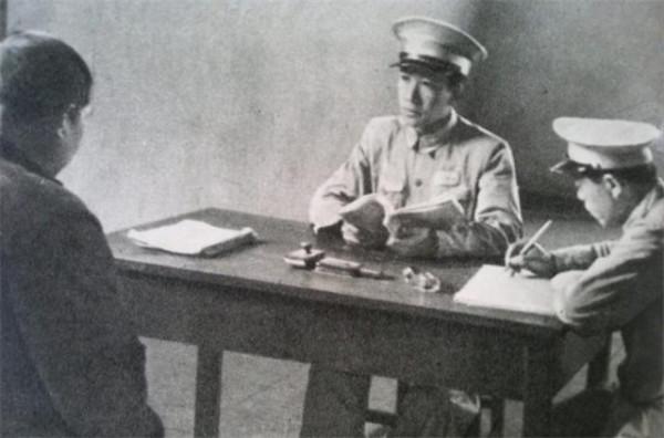 1950年,廣州一醫院4名傷員遇害,偵察員半夜埋伏,揪出特務組織 1950年,廣州一醫院4名傷員遇害,偵察員半夜埋伏,揪出特務組織