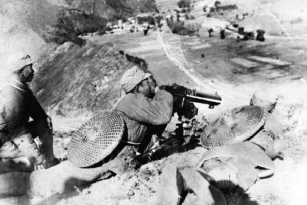 1960年,四川女校長隱藏15年,因一碗肉被捕,村民得知後怒斥:處決她 1960年,四川女校長隱藏15年,因一碗肉被捕,村民得知後怒斥:處決她