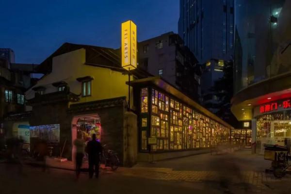 這個美術館“出圈“了，理由居然是“拍個窗”