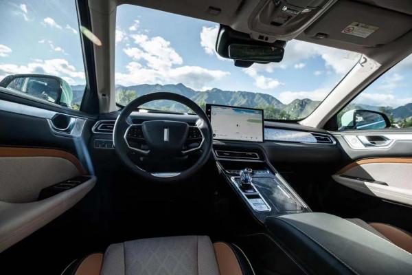 千里“瑪”實力圈粉12星座，同道大叔詳解WEY瑪奇朵