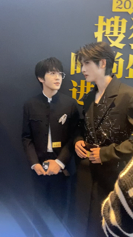 搜狐時尚盛典後臺張雨綺、趙雅芝、宋祖兒等簡直就是顏狗的天堂啊 搜狐時尚盛典後臺張雨綺、趙雅芝、宋祖兒等簡直就是顏狗的天堂啊