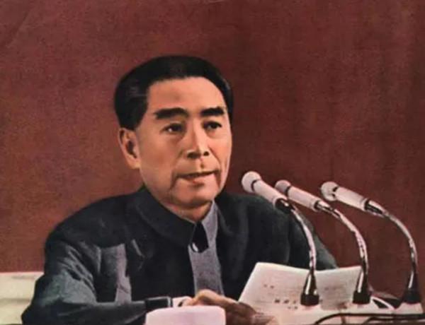 毛主席親自為人民大會堂改名，它原先叫什麼？為什麼要改名字？