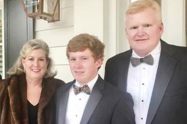 寵兒狂魔,為兒子能領千萬保險金,美國一爹買兇殺自己 寵兒狂魔,為兒子能領千萬保險金,美國一爹買兇殺自己