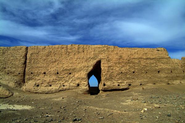 鷓鴣哨斷臂之處-歷史上真實的西夏黑水城