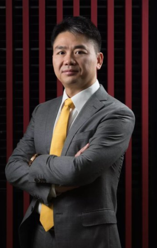 劉強東：把章澤天的女兒寵成公主，前任生的兒子卻是他一生的痛