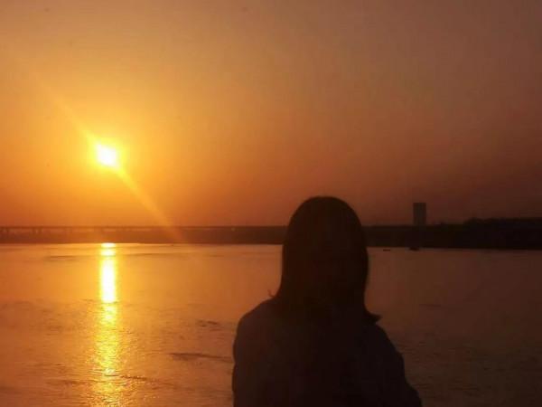 若有來生，不婚不嫁，不養不育，不做誰的妻，不為誰的娘